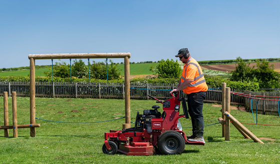 Stand up for swift mowing in tricky spaces