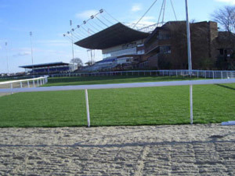 Kestrel help Kempton Park Racecourse unveil new All-Weather Track
