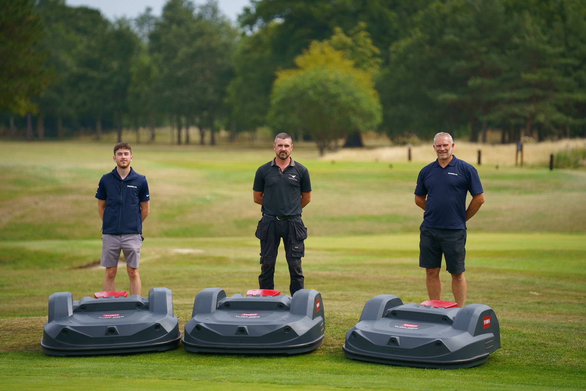 First club in the UK invests in Toro robotic mowing