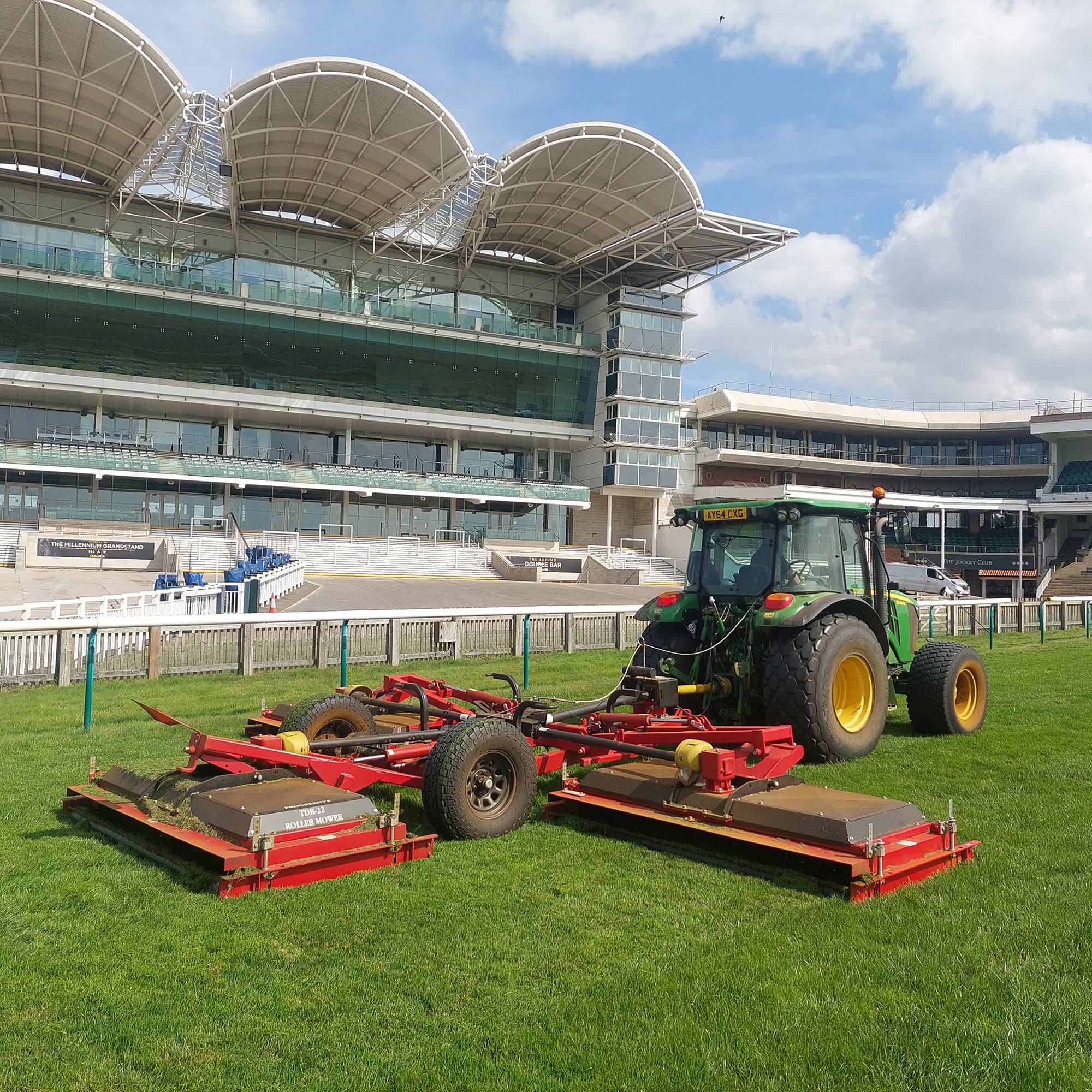 Progressive TDR-22/6 tri-deck presents significant time and fuel savings for Newmarket Racecourse