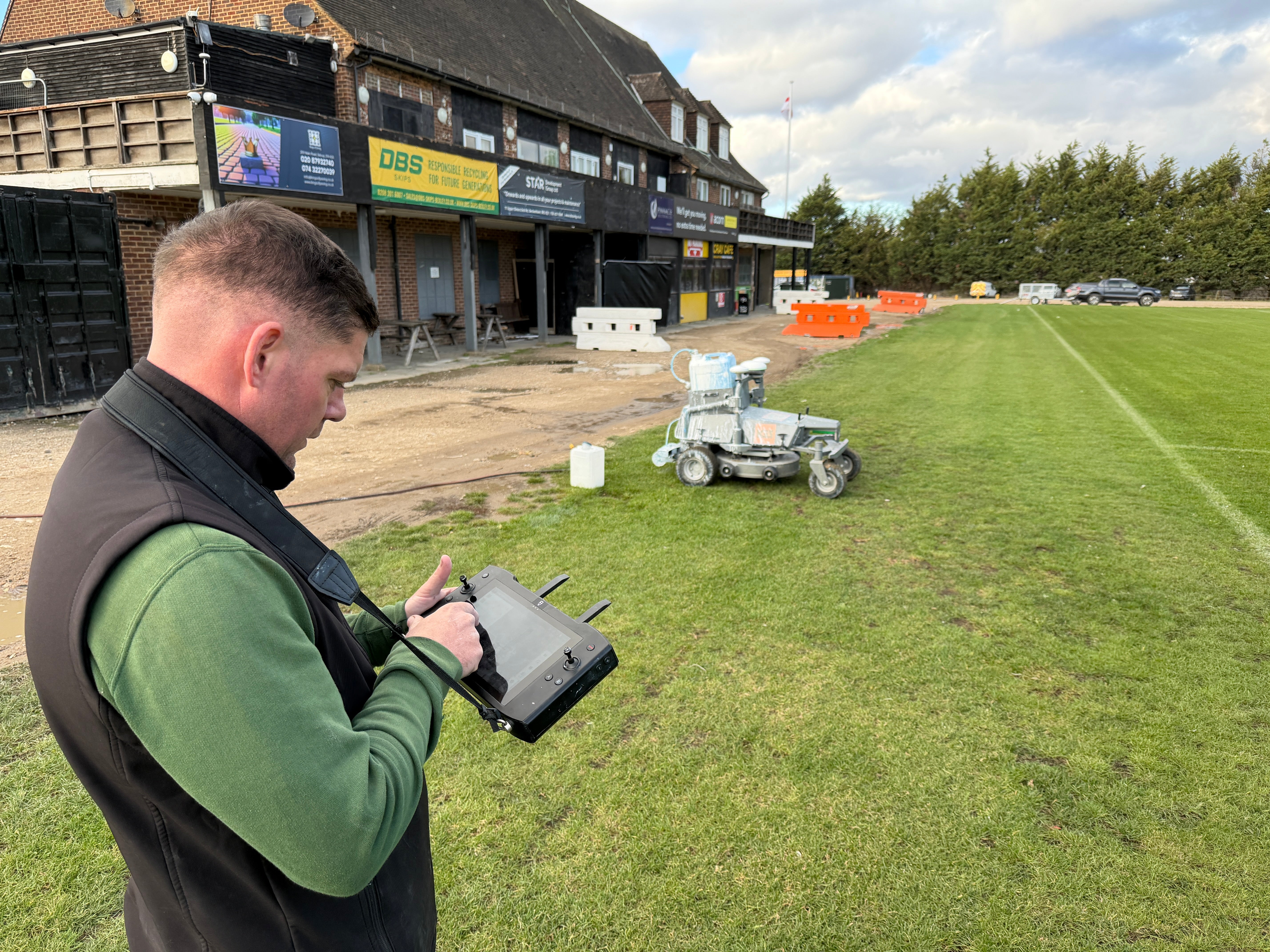 Kerr’s Grounds Services goes robotic with the RM21