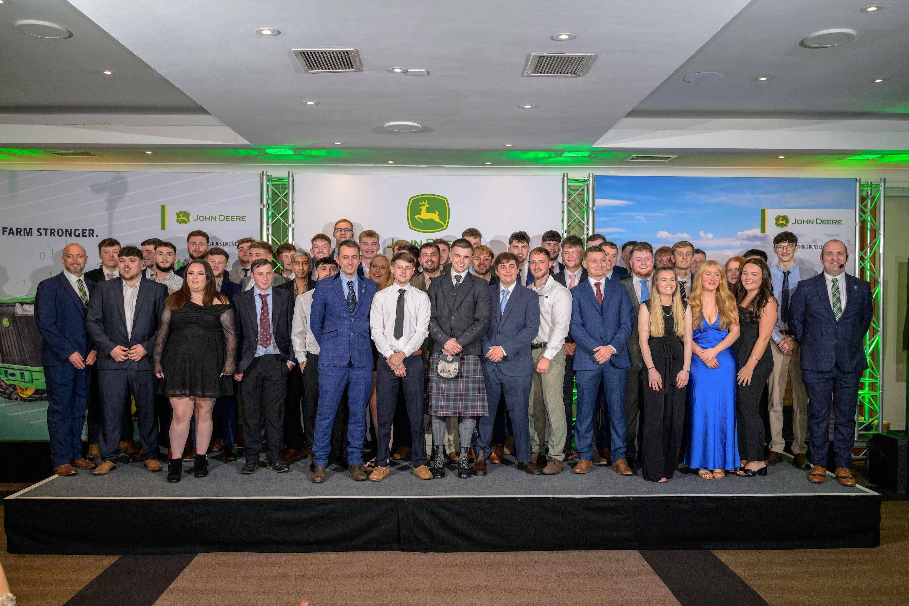 New generation of John Deere apprentices graduate as programme marks continued growth