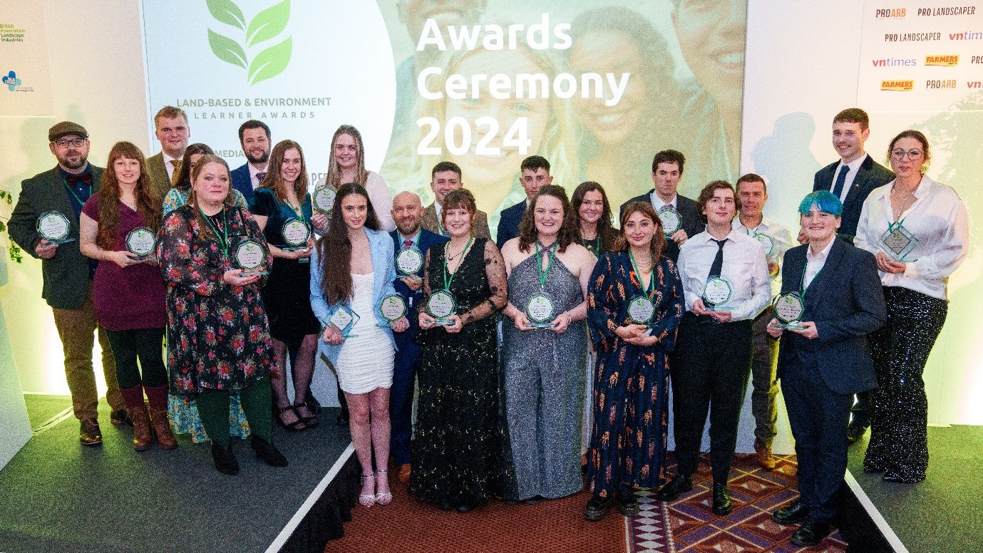 Nomination deadline extended for national education awards for the Land-Based and Environment sector!