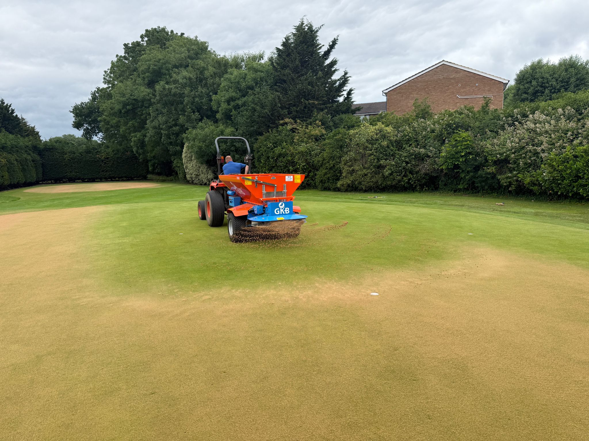 Efficiency meets durability with GKB Sandspreader delivery at Stanmore Golf Club