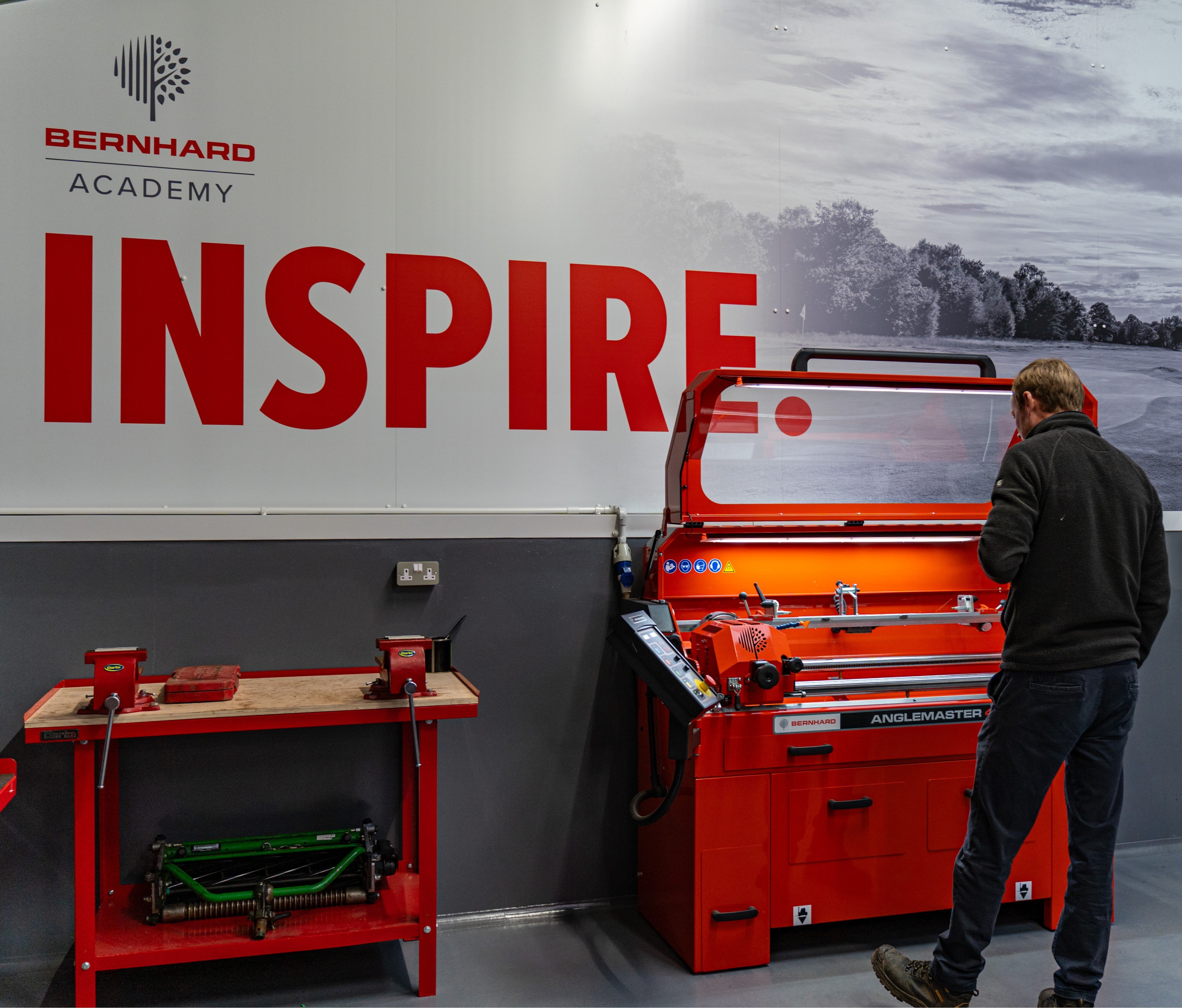 Bernhard Academy to sponsor technician for 125th US Open volunteer opportunity