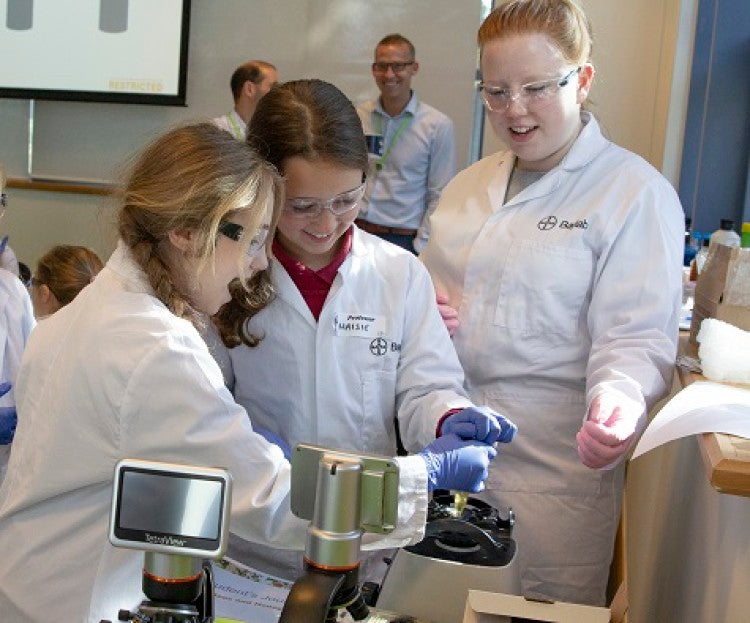 Bayer-baylab-students-sml