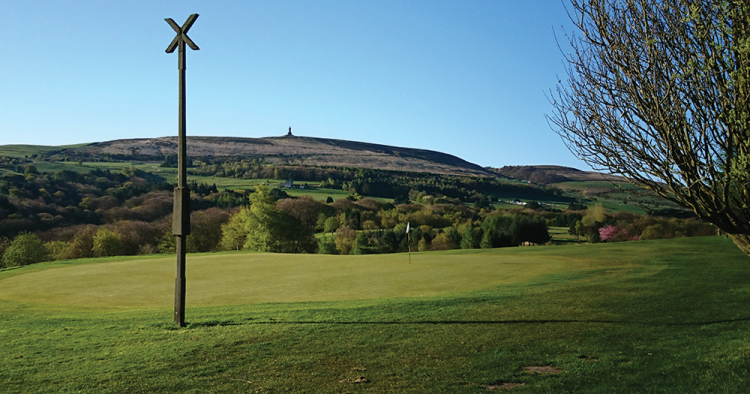Darwen-Golf-Club_Darwen-Tower.png