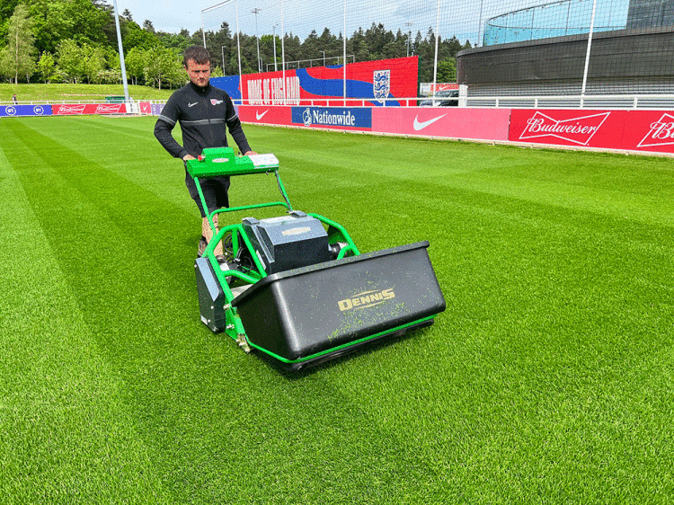 Dennis-Mowers-at-GroundsFest.gif