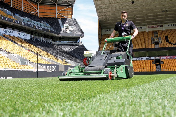 Dennis PRO 34R at Wolves.jpg