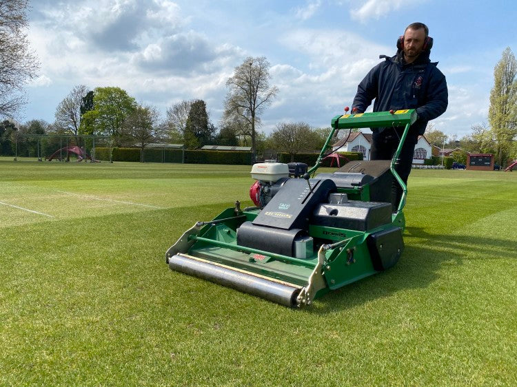 Dennis PRO 34R Bromsgrove.JPG