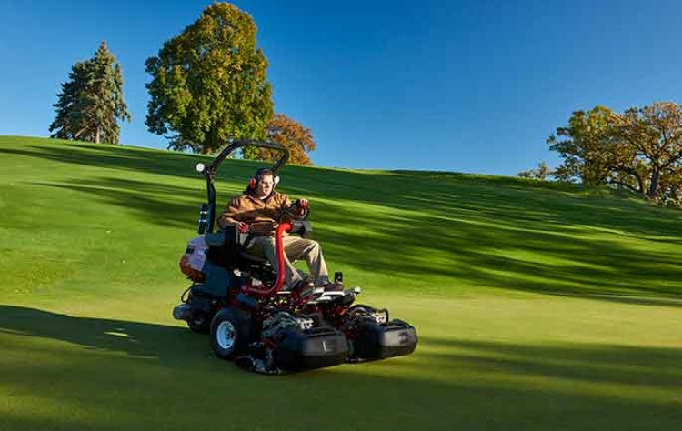 Greensmaster eTriFlex 3370.jpg