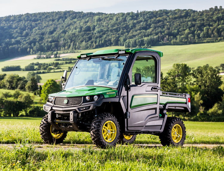 John Deere XUV 865R Gator utility vehicle.jpg