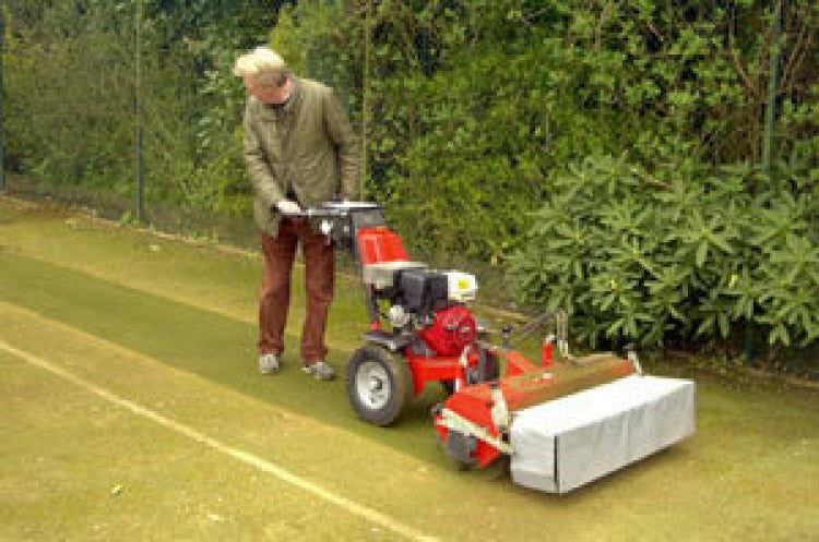 Problems with compacted sand in artificial turf?