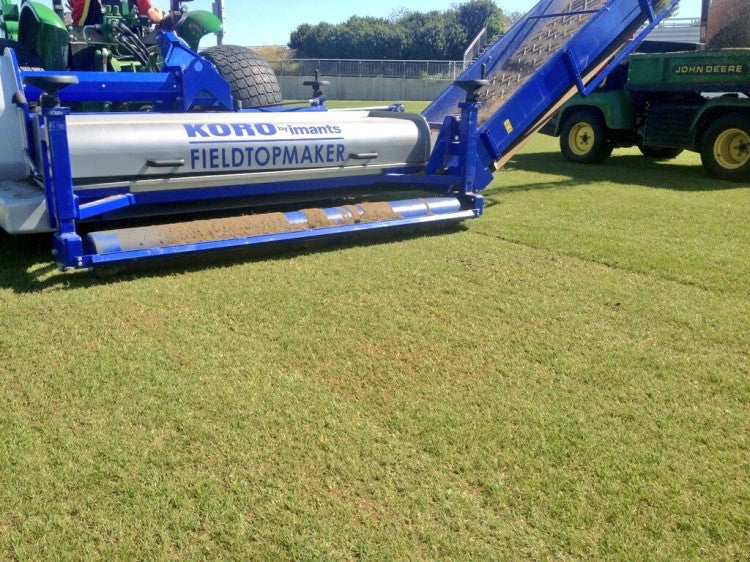 KORO® FIELDTOPMAKER® in action