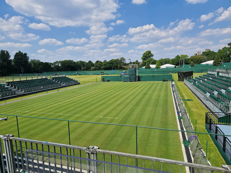 MM50-serves-up-a-treat-at-Roehampton.gif