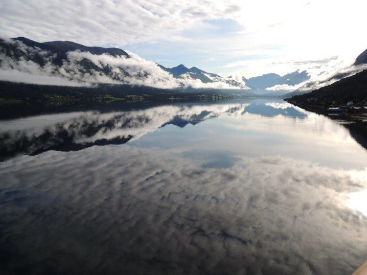 Sky reflection