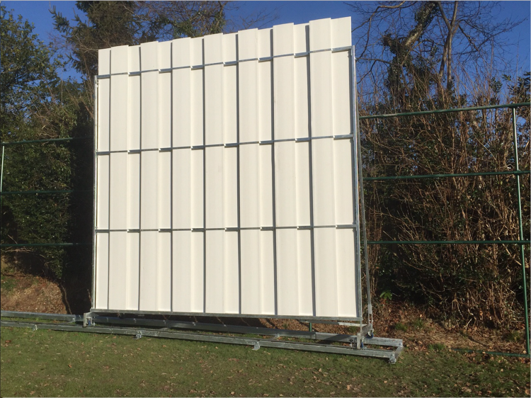 Tracked sight screen data tag