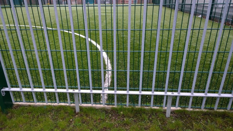 Zaun Guinea Gap fencing 2