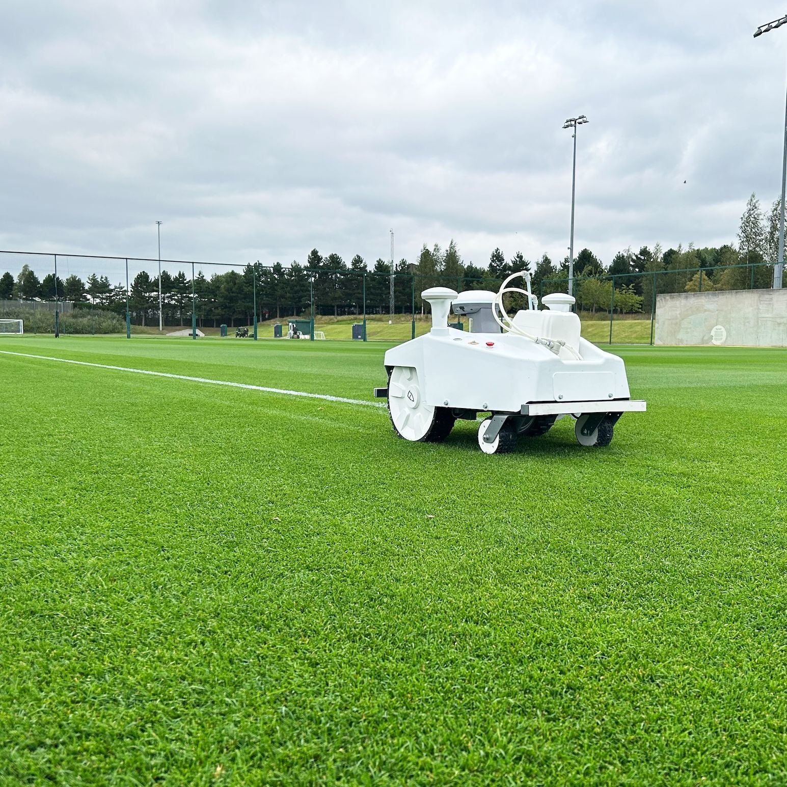 PaintMaster™ Pro RLM01 Robotic Line Marker